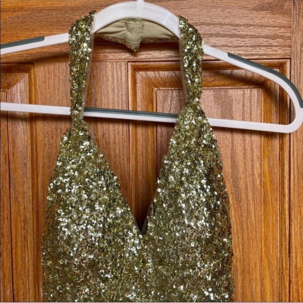 Sherri Hill Gold Sequins Halter Cut Out Cocktail Dress Size 4 - Picture 3 of 9